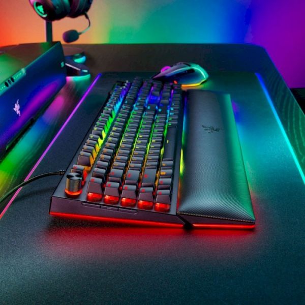 Клавіатура Razer BlackWidow V4 PRO Yellow Switch (RZ03-04681800-R3M1)