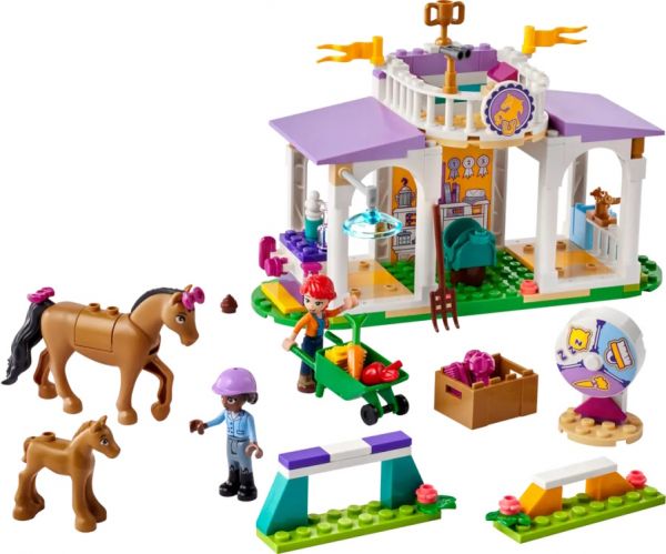 Блоковий конструктор LEGO Friends Тренування коня (41746)