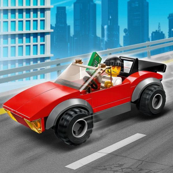 Блоковий конструктор LEGO City Переслідування автомобіля на поліцейському мотоциклі (60392)