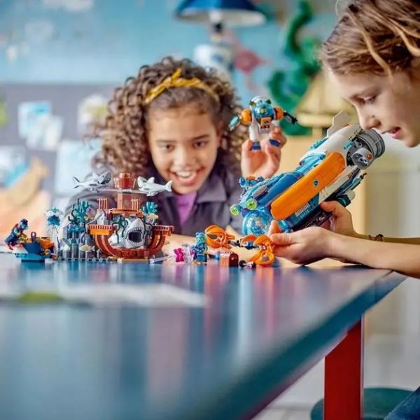 Блоковий конструктор LEGO City Глибоководний дослідницький підводний човен (60379)